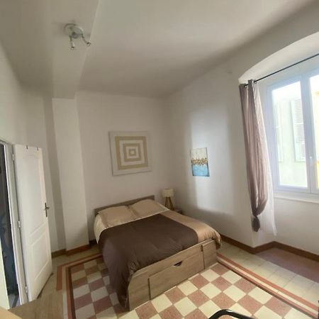 Appartement Climatise,Idealement Situe 100M Du Vieux Port. Бастия Экстерьер фото